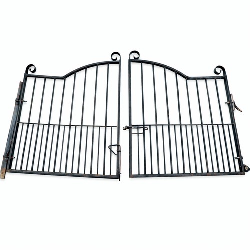 Pair metal driveway - metal, gates